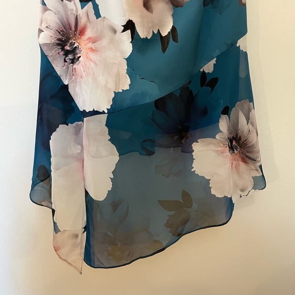 Floral satin Marciano Dress - Picture 3 of 5
